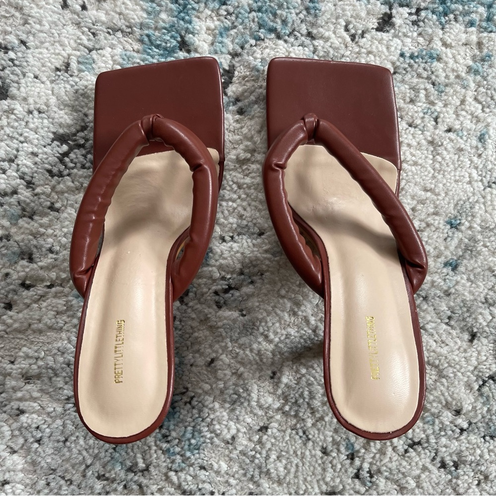NWOT Pretty Little Thing Sandals - Picture 2 of 11